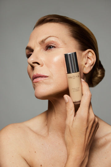 All-Around Bronzer & Moisture Foundation